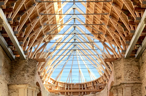 Střecha kostelu v Neratově